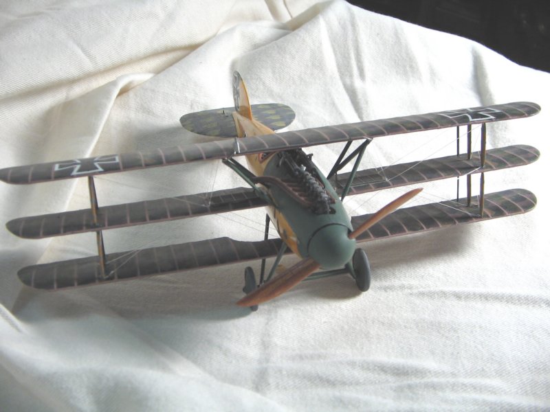 albatrosdr1triplane.jpg